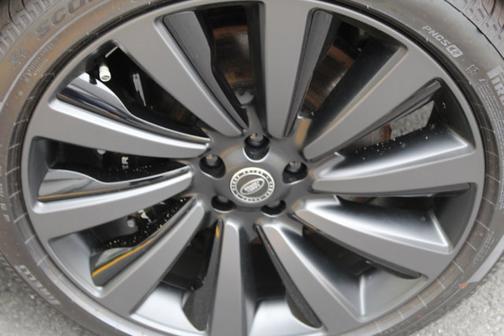 2025 Land Rover Range Rover SV