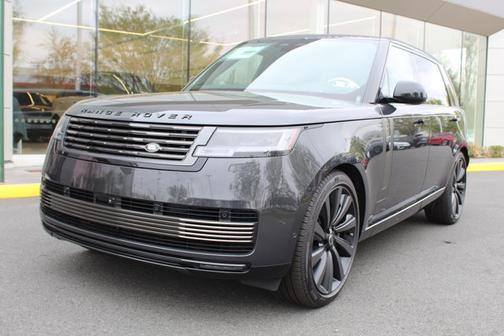 2025 Land Rover Range Rover SV