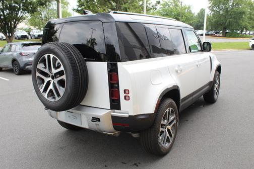 2025 Land Rover Defender S