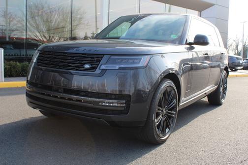 2025 Land Rover Range Rover SE