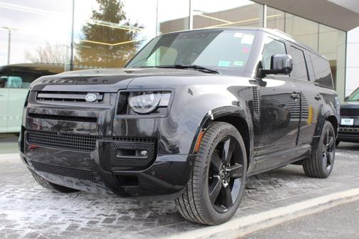 2025 Land Rover Defender V8