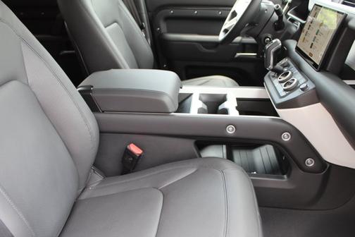 2025 Land Rover Defender S