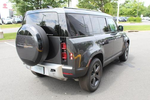 2025 Land Rover Defender S