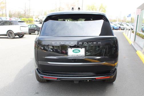 2025 Land Rover Range Rover SE