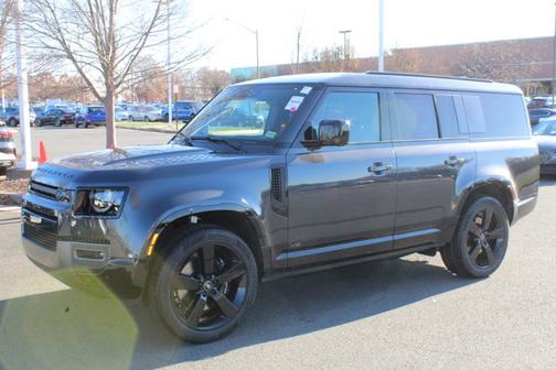 2025 Land Rover Defender V8