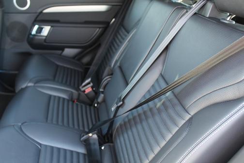 2025 Land Rover Discovery Dynamic SE