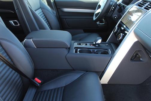 2025 Land Rover Discovery Dynamic SE