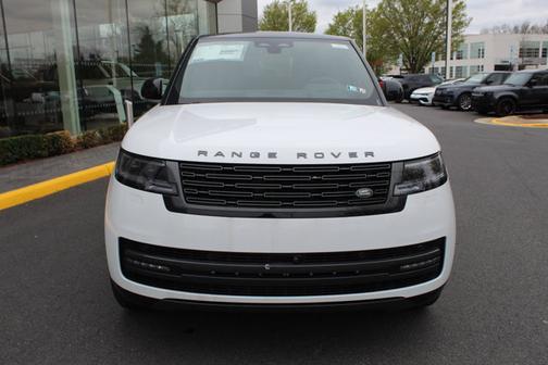 2025 Land Rover Range Rover SE