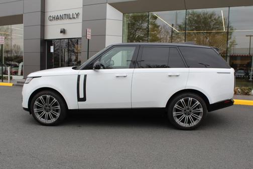2025 Land Rover Range Rover SE