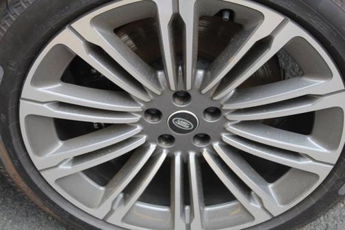 2025 Land Rover Range Rover SE