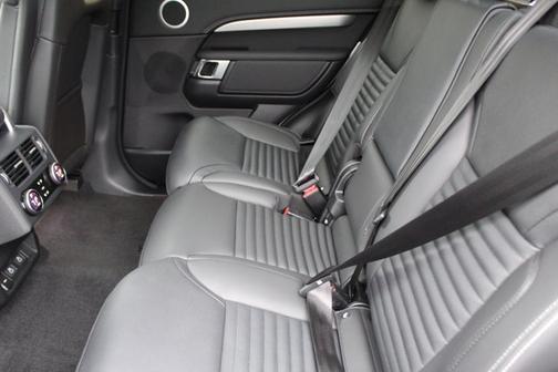 2025 Land Rover Discovery Dynamic SE