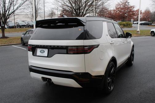 2025 Land Rover Discovery Dynamic SE