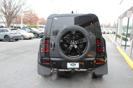 2025 Land Rover Defender X-Dynamic SE