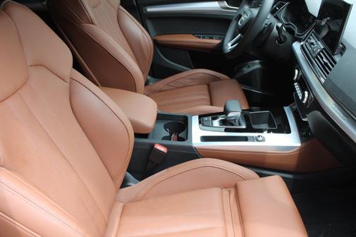 2024 Audi Q5 S line Premium Plus