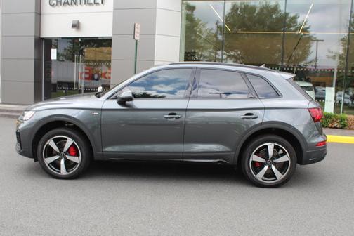 2024 Audi Q5 S line Premium Plus