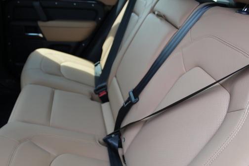 2025 Land Rover Defender X-Dynamic SE