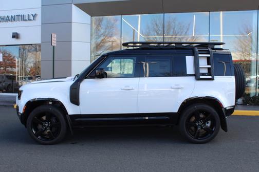 2025 Land Rover Defender X-Dynamic SE