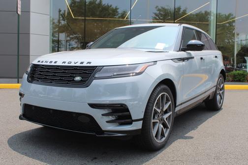 2026 Land Rover Range Rover Velar Dynamic SE