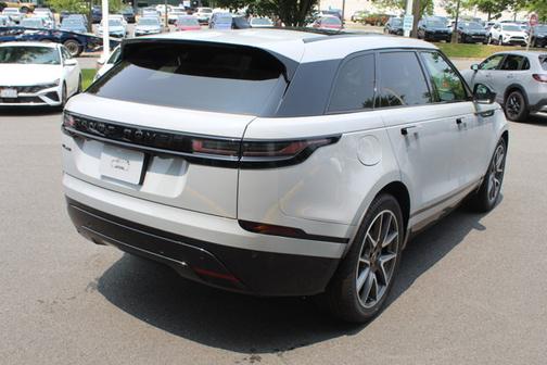 2026 Land Rover Range Rover Velar Dynamic SE