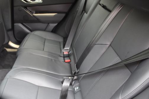 2026 Land Rover Range Rover Velar Dynamic SE