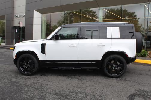 2025 Land Rover Defender X-Dynamic SE