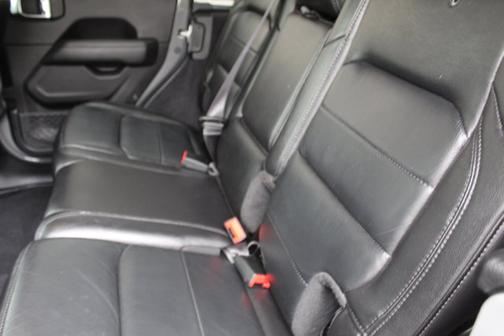 2019 Jeep Wrangler Unlimited Sahara Altitude