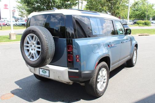 2024 Land Rover Defender S