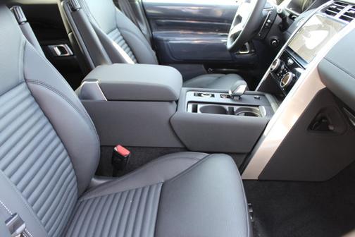 2025 Land Rover Discovery S