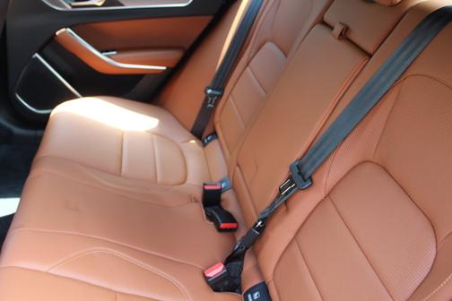 2024 Jaguar XF R-Dynamic SE