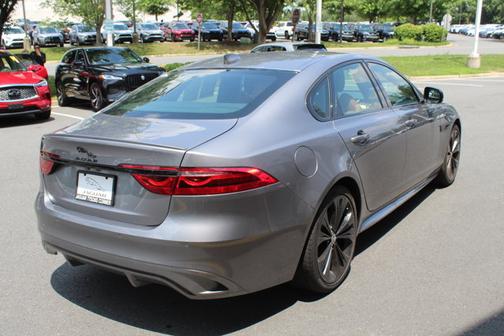 2024 Jaguar XF R-Dynamic SE