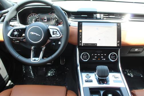 2024 Jaguar XF R-Dynamic SE