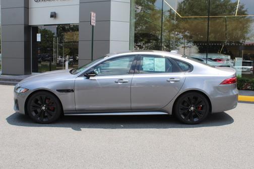 2024 Jaguar XF R-Dynamic SE