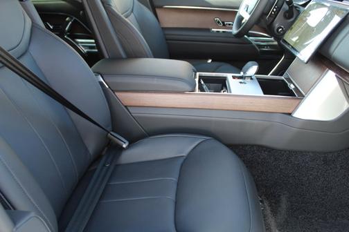 2025 Land Rover Range Rover SE
