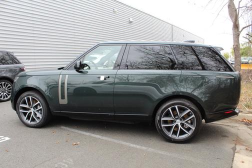2025 Land Rover Range Rover SE