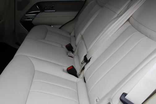 2025 Land Rover Range Rover SE