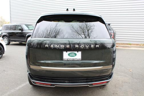 2025 Land Rover Range Rover SE
