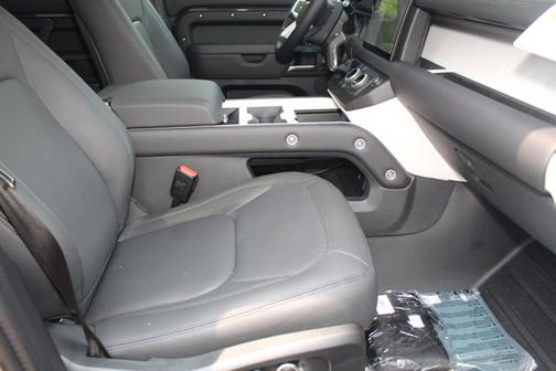2025 Land Rover Defender S
