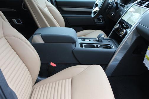 2025 Land Rover Discovery Dynamic SE