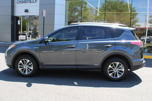 2018 Toyota RAV4 Hybrid LE