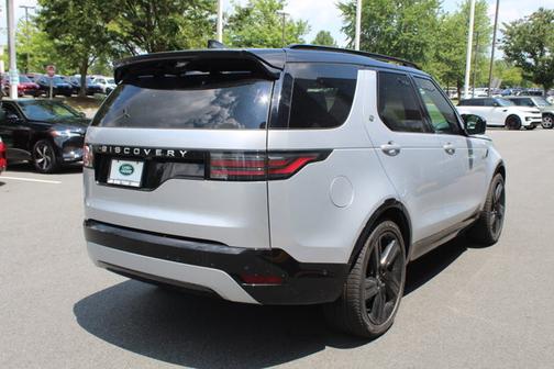2024 Land Rover Discovery Metropolitan Edition