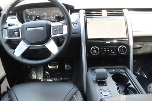 2024 Land Rover Discovery Metropolitan Edition