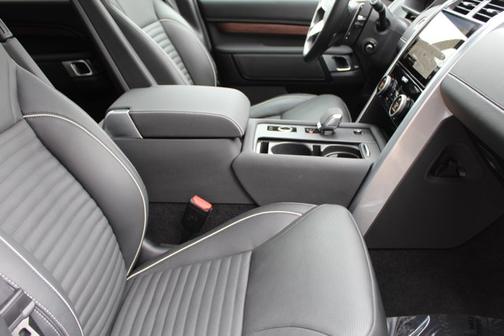 2024 Land Rover Discovery Dynamic SE