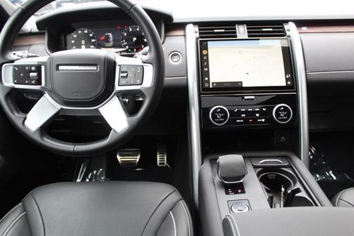 2024 Land Rover Discovery Dynamic SE