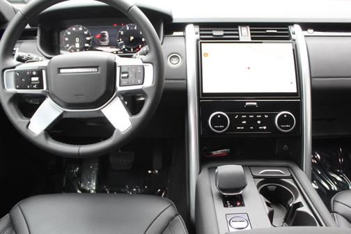 2025 Land Rover Discovery S