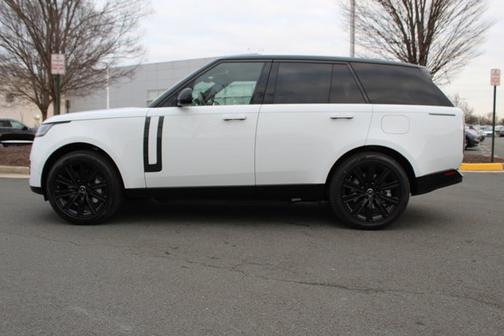 2025 Land Rover Range Rover SE