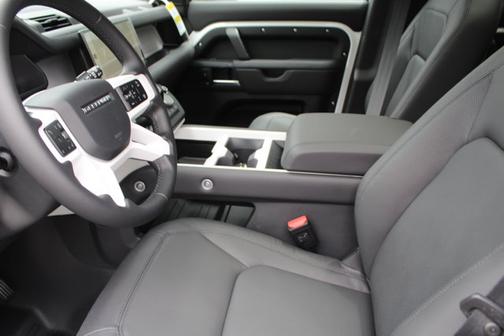 2025 Land Rover Defender S