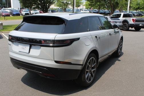 2026 Land Rover Range Rover Velar Dynamic SE