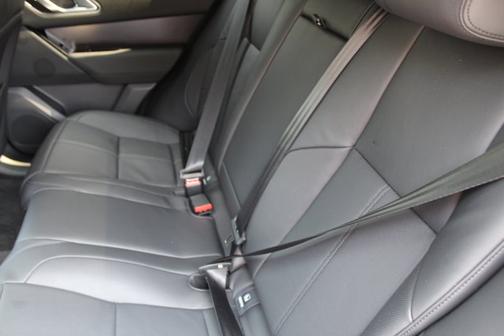 2026 Land Rover Range Rover Velar Dynamic SE
