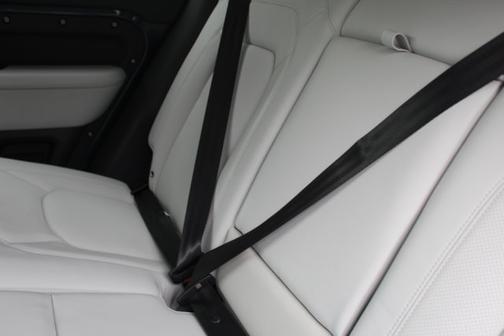 2025 Land Rover Defender X-Dynamic SE