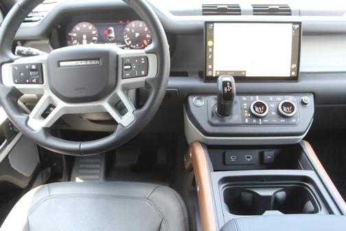 2024 Land Rover Defender S
